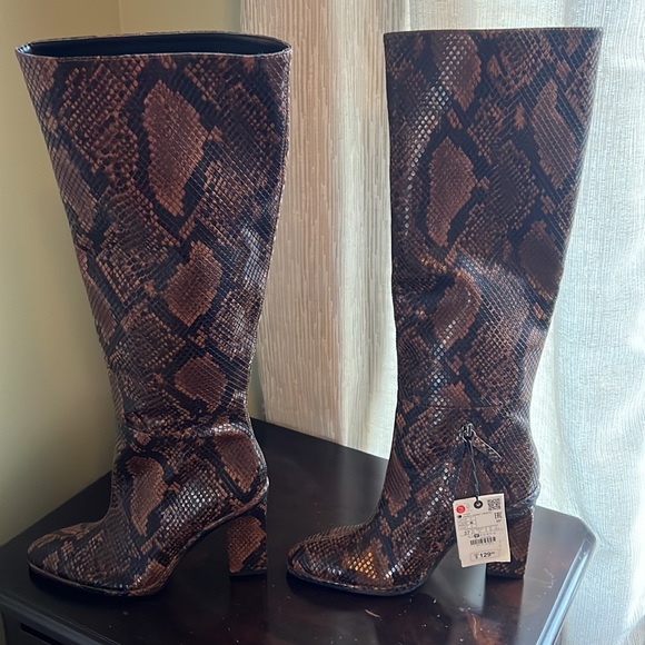 Zara heeled boots with sake print size 37 (6.5) - Picture 2 of 11
